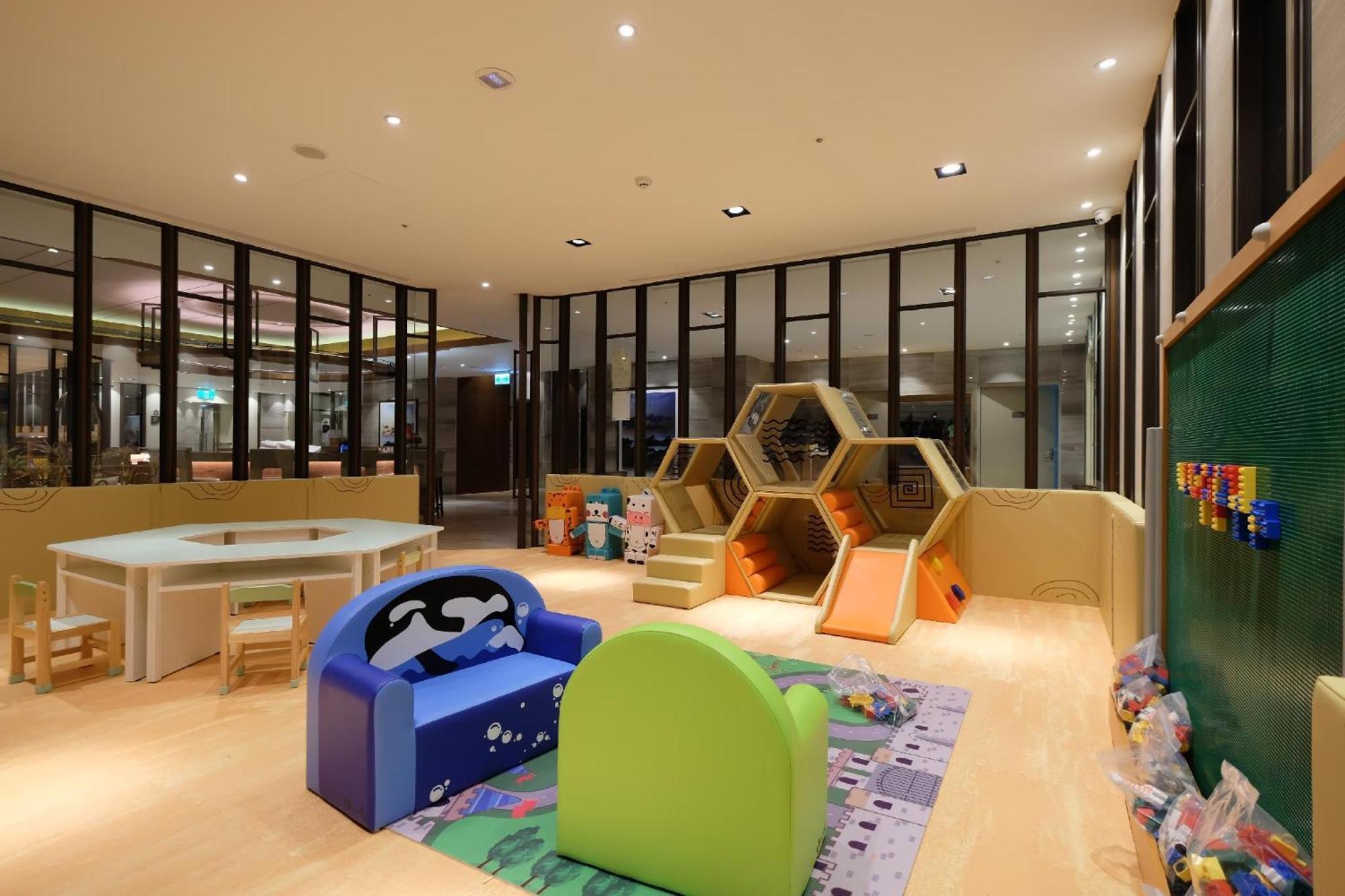 Cuncyue Hot Spring Resort Лодун Экстерьер фото The Children's Club at the Renaissance Hotel, Bangkok