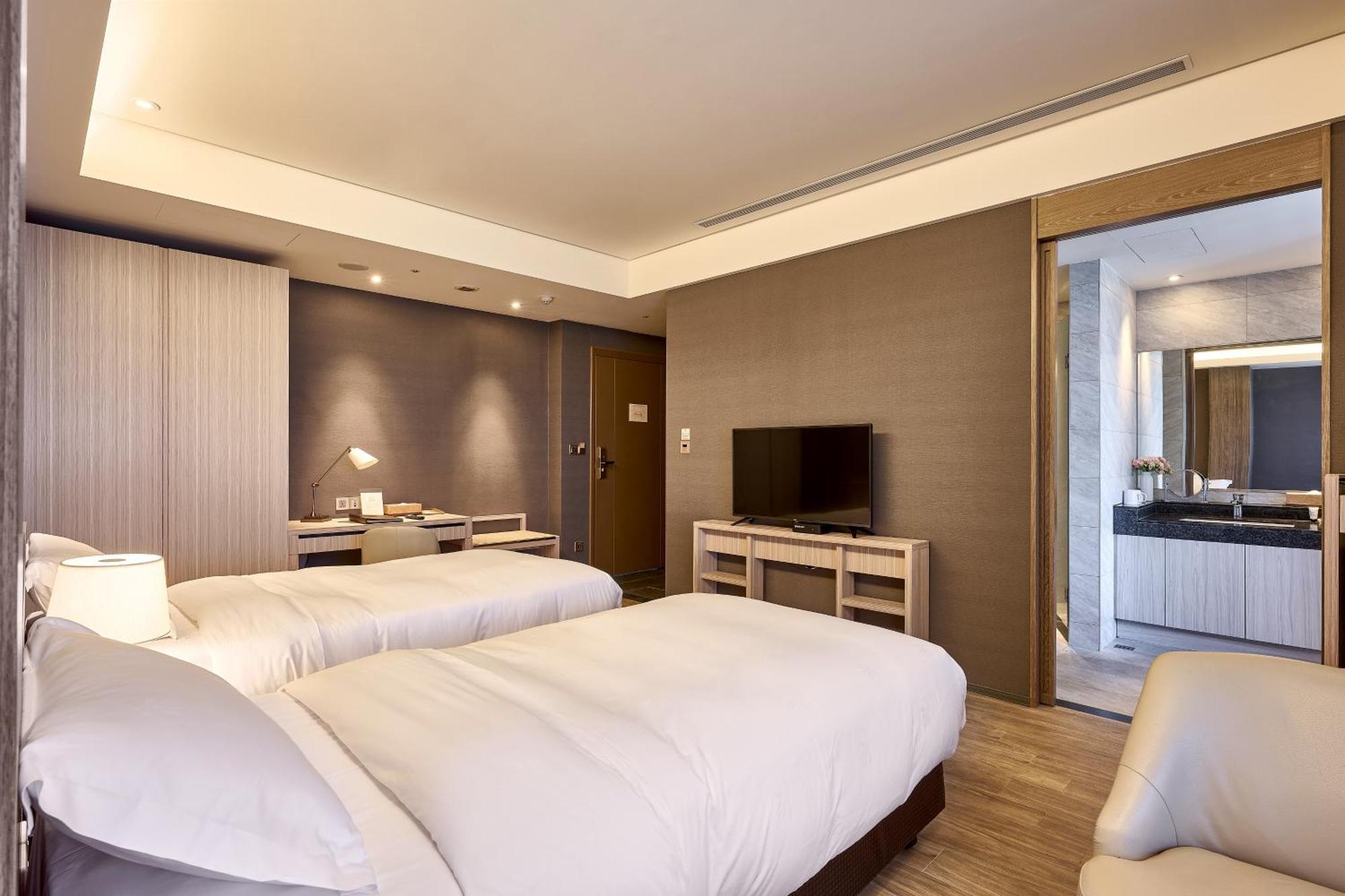 Cuncyue Hot Spring Resort Лодун Номер фото Deluxe Twin Room