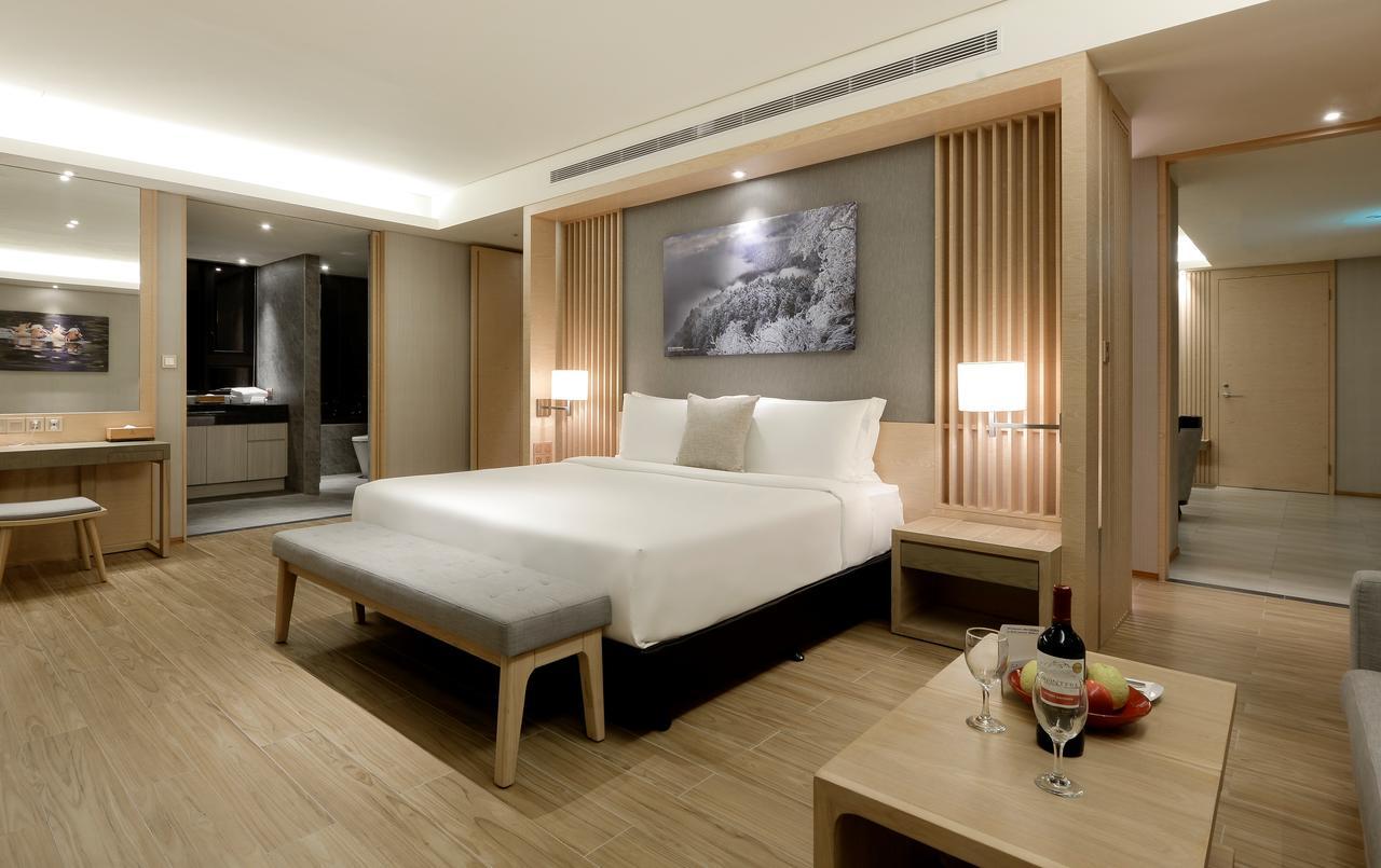 Cuncyue Hot Spring Resort Лодун Экстерьер фото Deluxe Suite